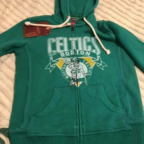 Mitchell & Ness Celtics hoodie - Picture 2 of 8